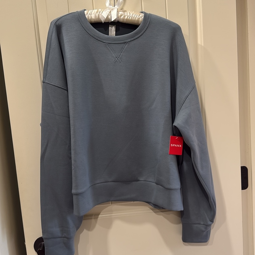 Spanx (NWT) AirEssentials Crewneck, Size XL, in discontinued Hazy Blue Grey